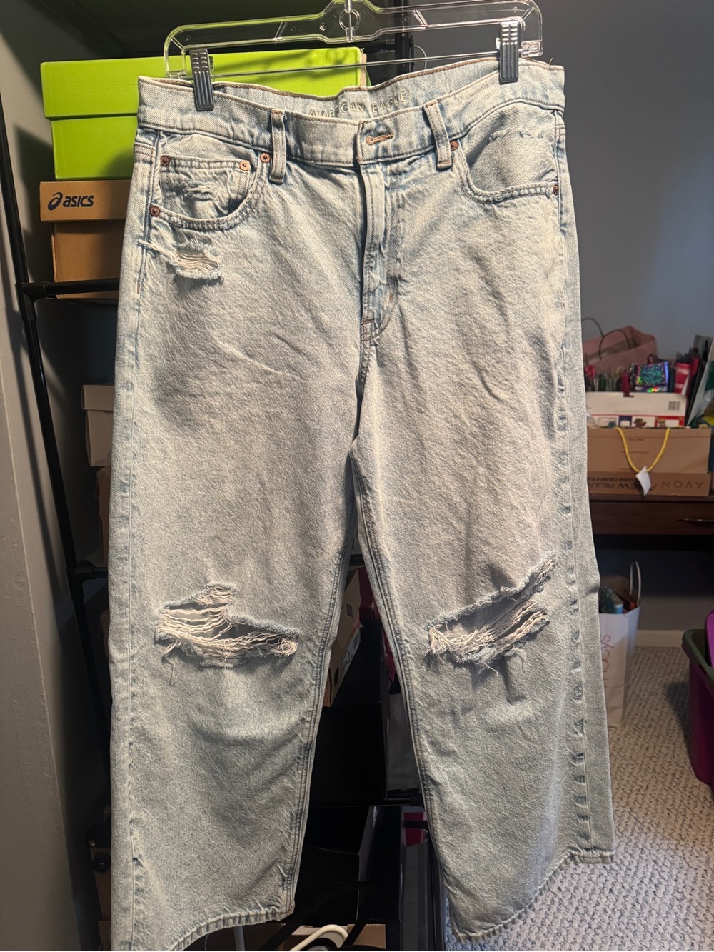American Eagle Outfitters Light Wash Distressed Relaxed Jeans
